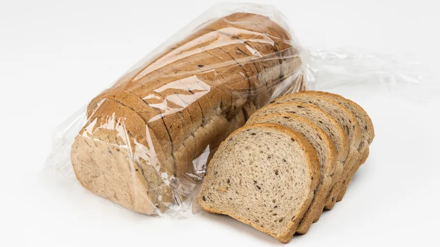 Sandwich tmavý krájený